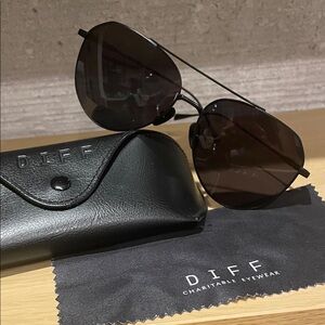 Diff Eyewear Black Sunglasses